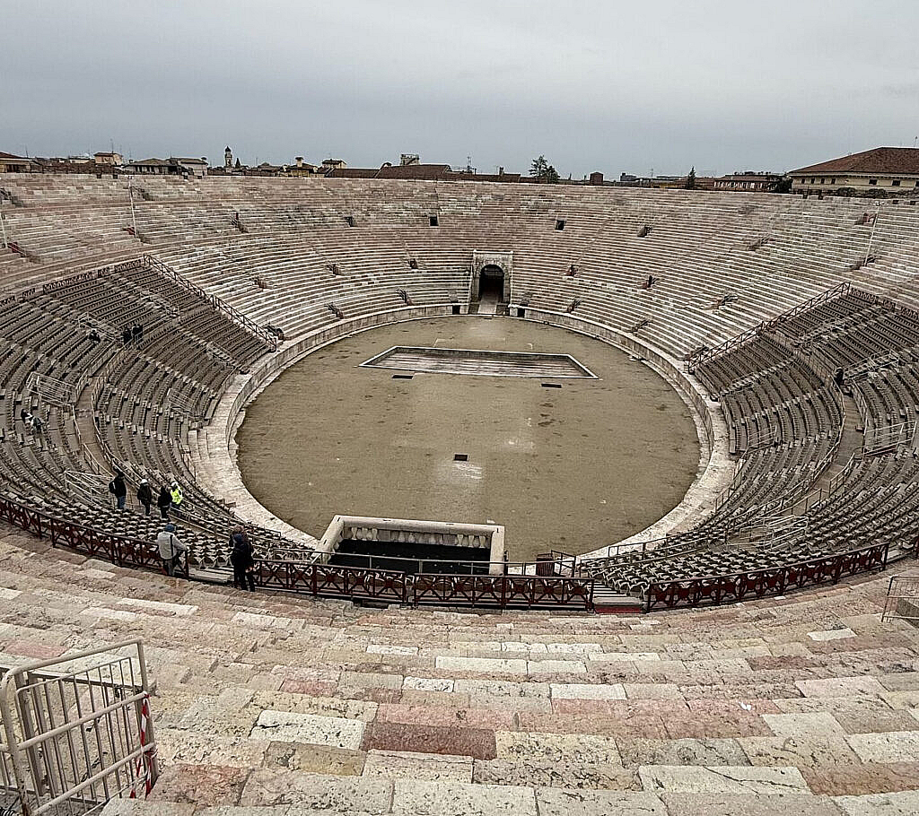Arena de Verona anfiteatro romano vista panorámica interior