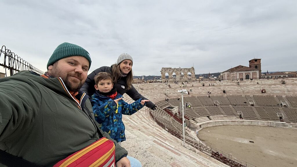 Selfie familiar en lo alto de la Arena de Verona