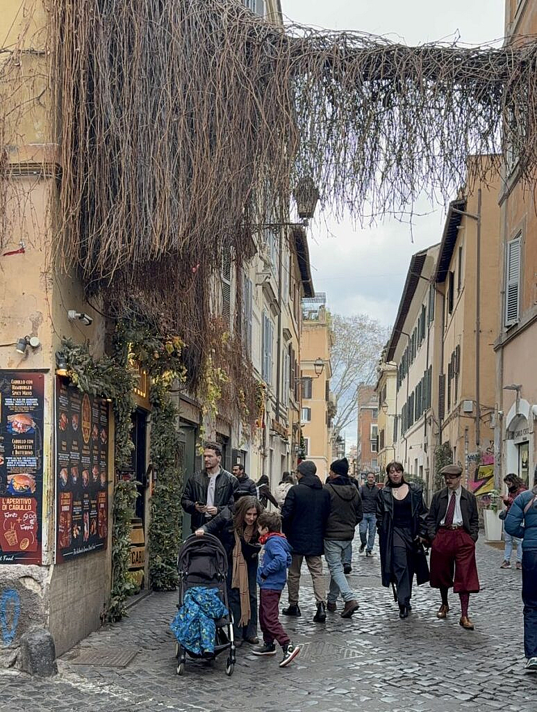 Calle del barrio de Trastevere en Roma
