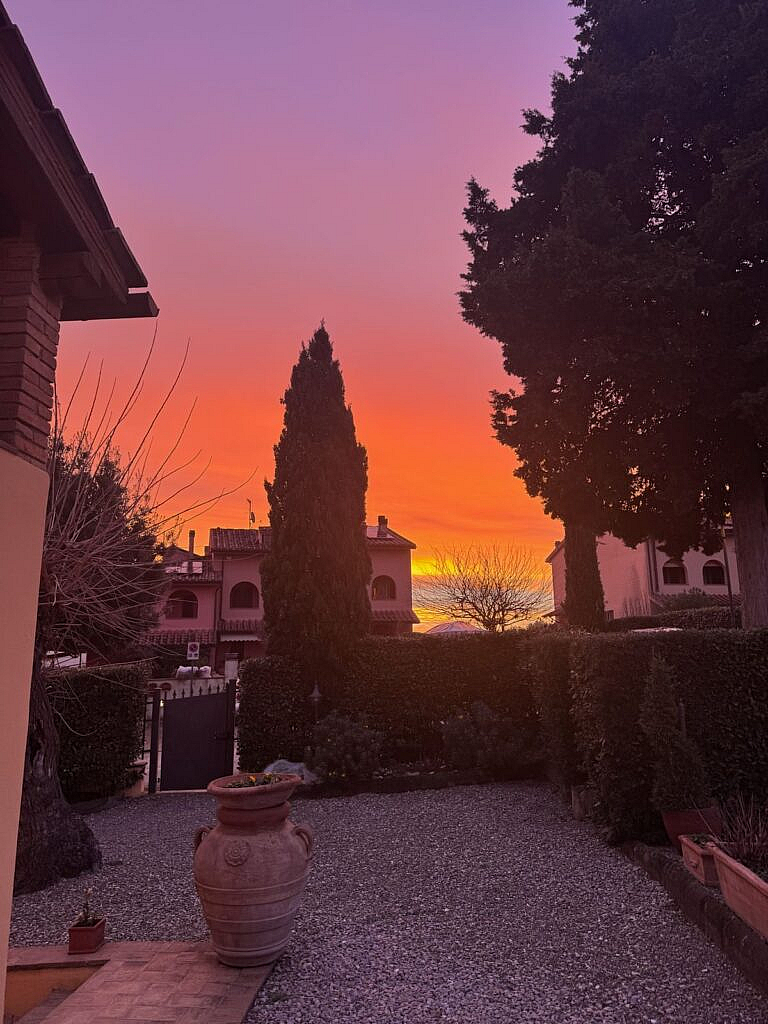 Atardecer toscano con ciprés en Noce
