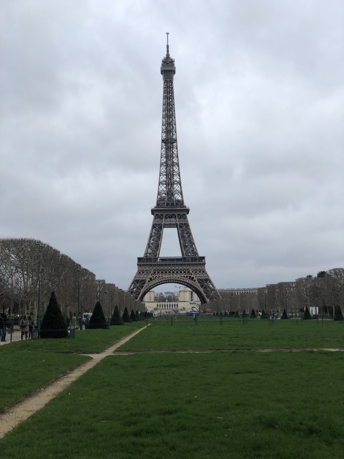 Torre Eiffel desde el Champ de Mars
