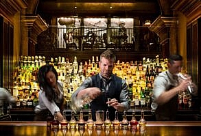 Leo_Spaces_Bar-1024×537-1