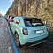 Fiat 600 celeste alquilado para recorrer la Toscana en auto