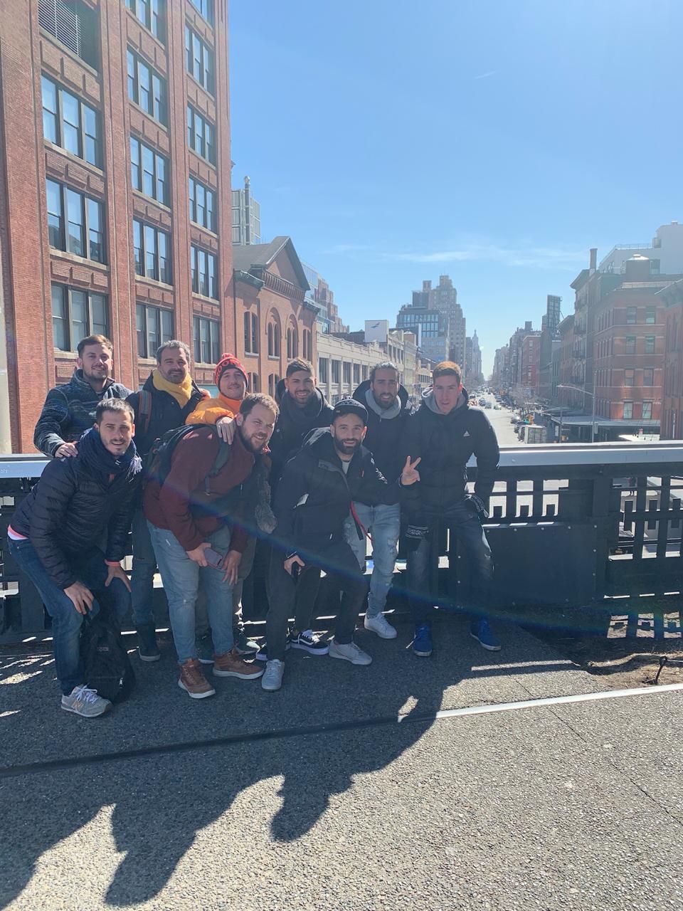 La banda completa en el High Line de Nueva York